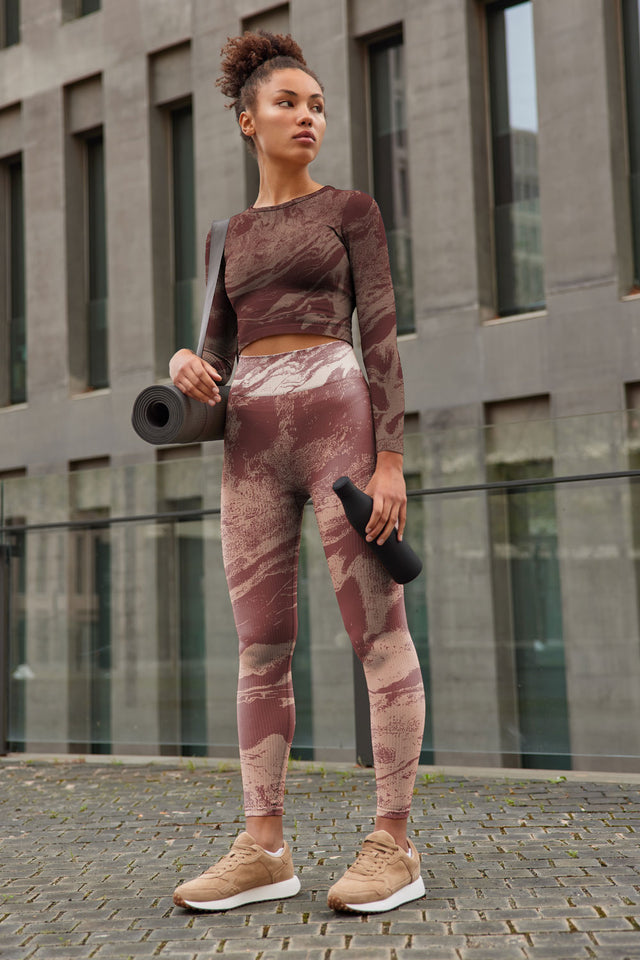 The Ultimate Guide to Wearing Graphic Leggings Pt.2