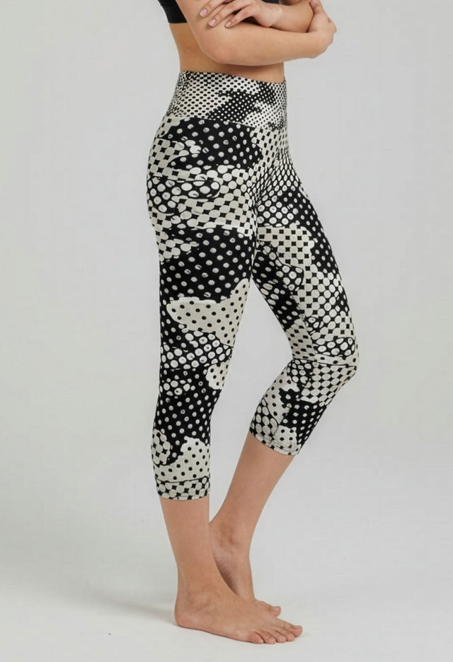 Too Sexy Women's Capri Leggings