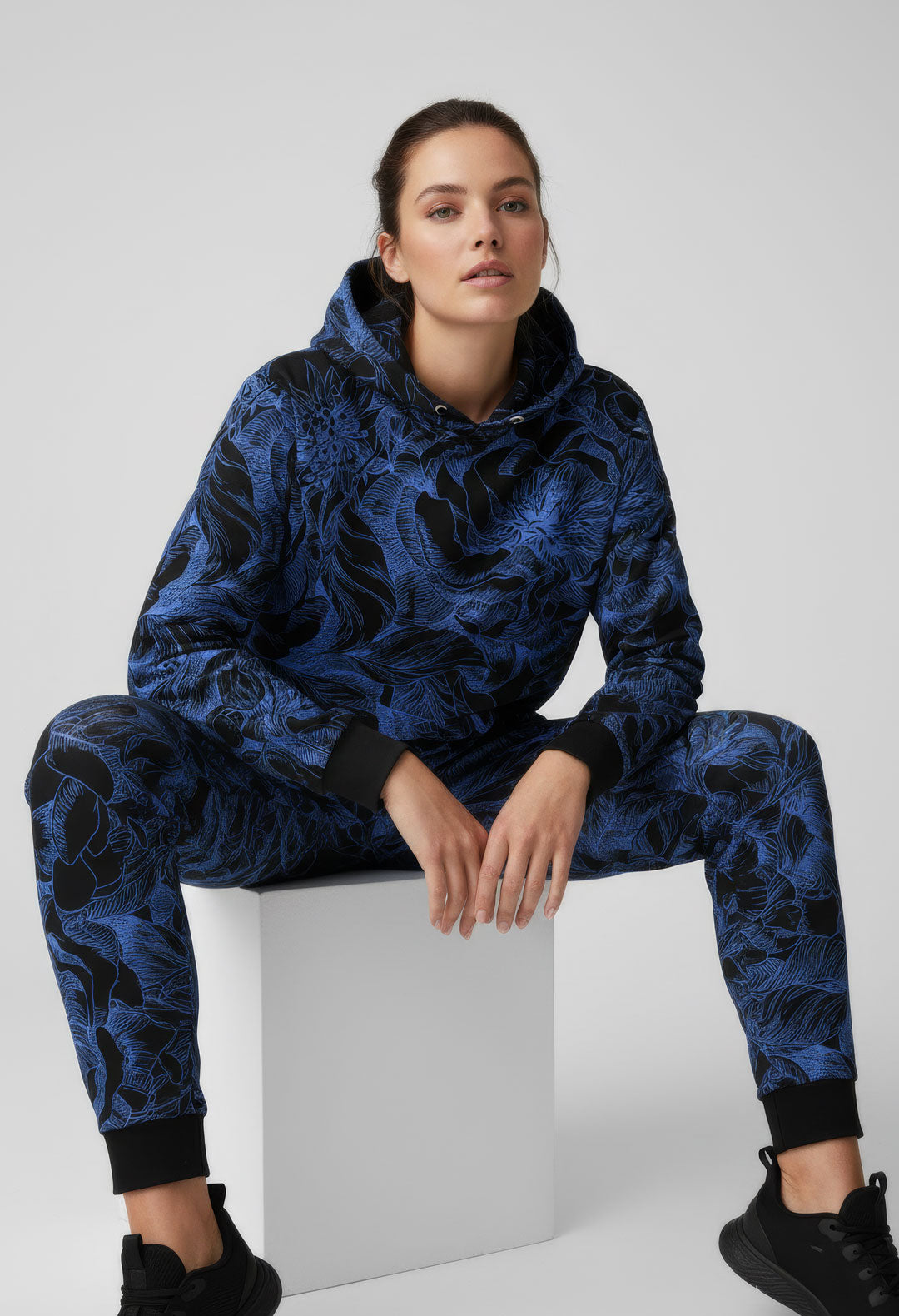 Nari 2 Relaxed Fit Black and Blue Graphic Hoodie – Sania Marie