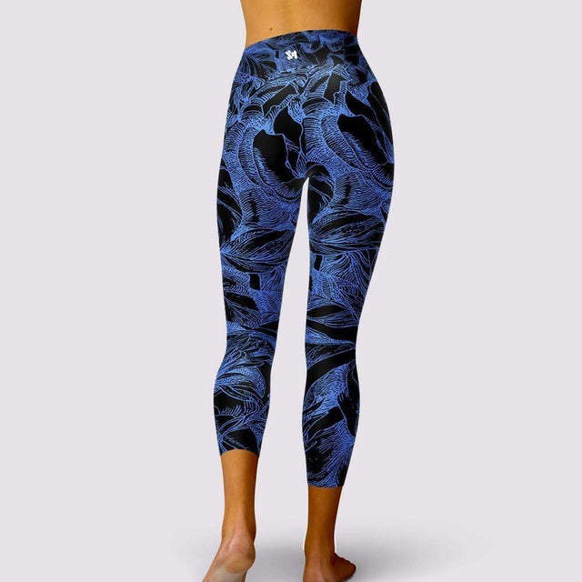 Sania Marie Nari ll Black and Blue Capri Yoga Leggings